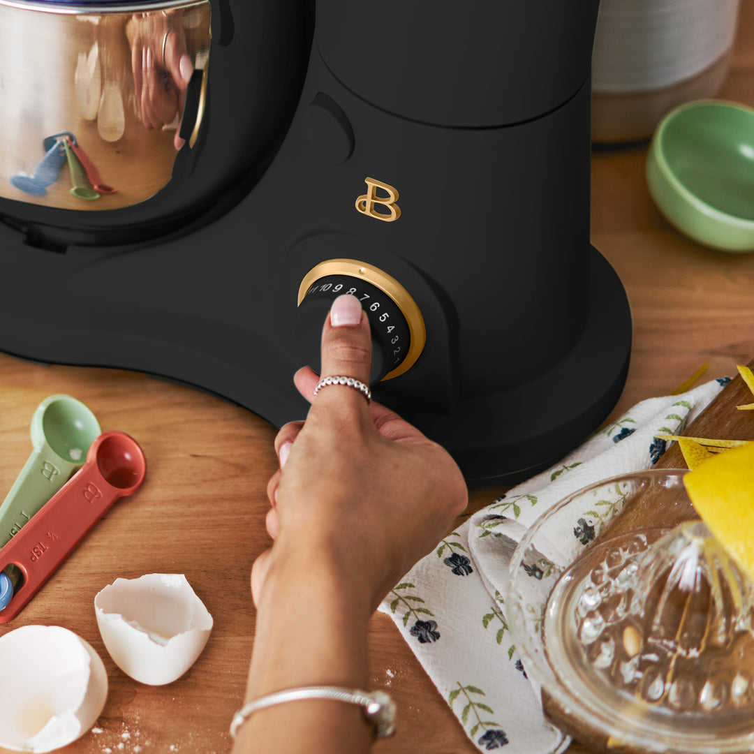 3.5 Qt Stand Mixer, Lightweight & Powerful with Tilt-Head – Beautiful™