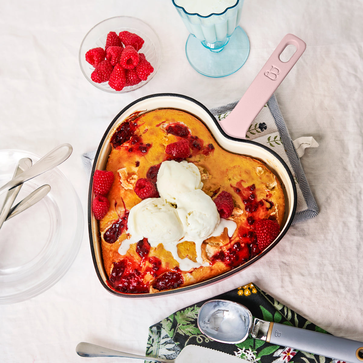 Pink Heart Le Creuset Heart Shaped Skillet 10 Enameled Cast Iron