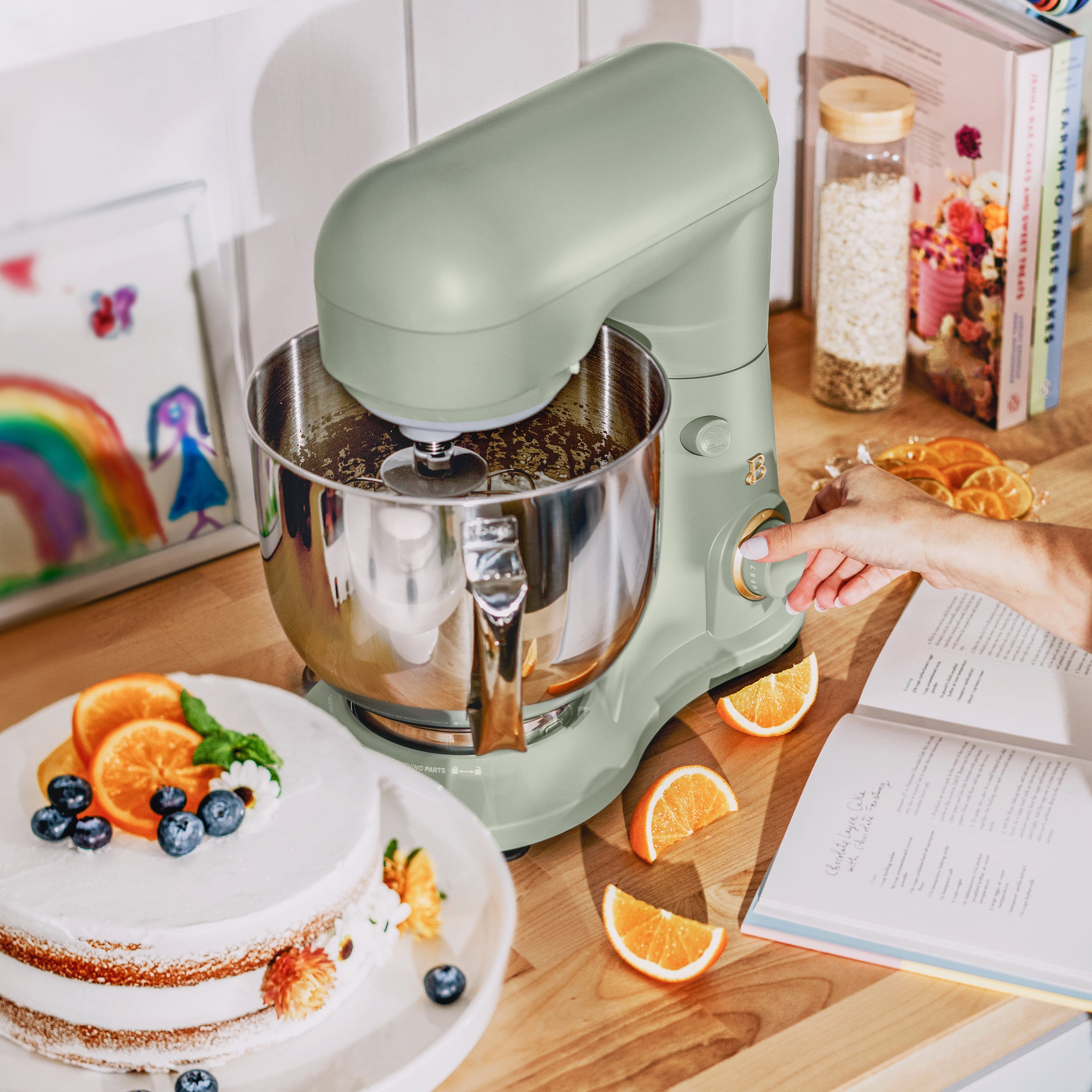 Beautiful Tilt-Head Stand Mixer - Thumbnail 5
